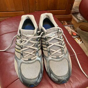 Vintage Adidas Bounce Running Shoe from 2008 Sz 8